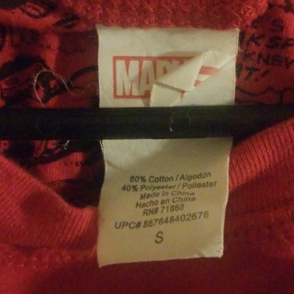 Marvel sweater - Picture 3 of 3
